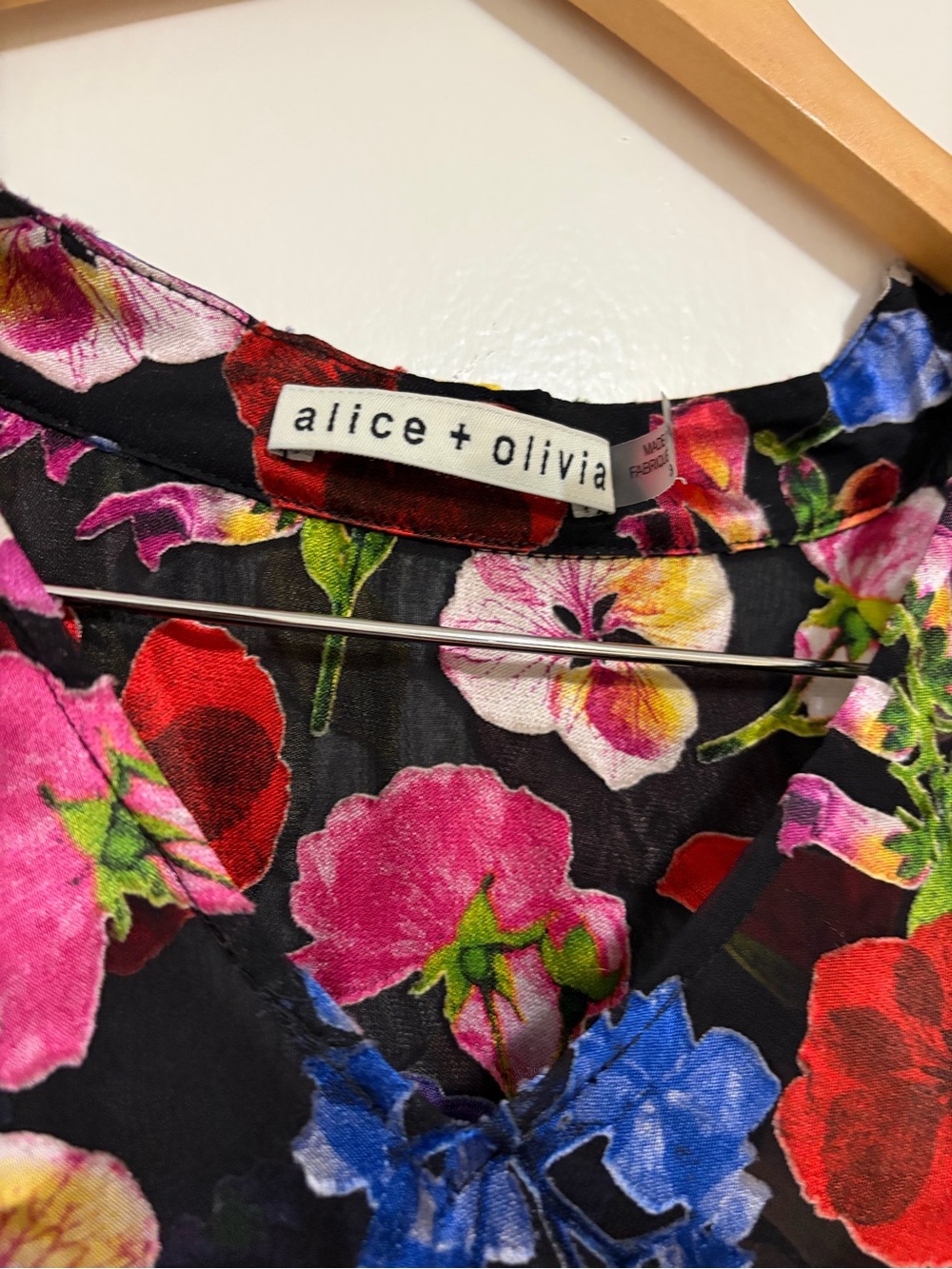 Alice + Olivia Onica Floral Print Fil Coupe Chiffon Blouse - Picture 9 of 12